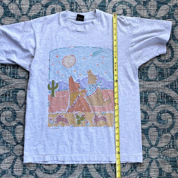 Screen Stars Best Wild Things Coyotes and Rabbits Desert Graphic T-Shirt Size L - Picture 4 of 6